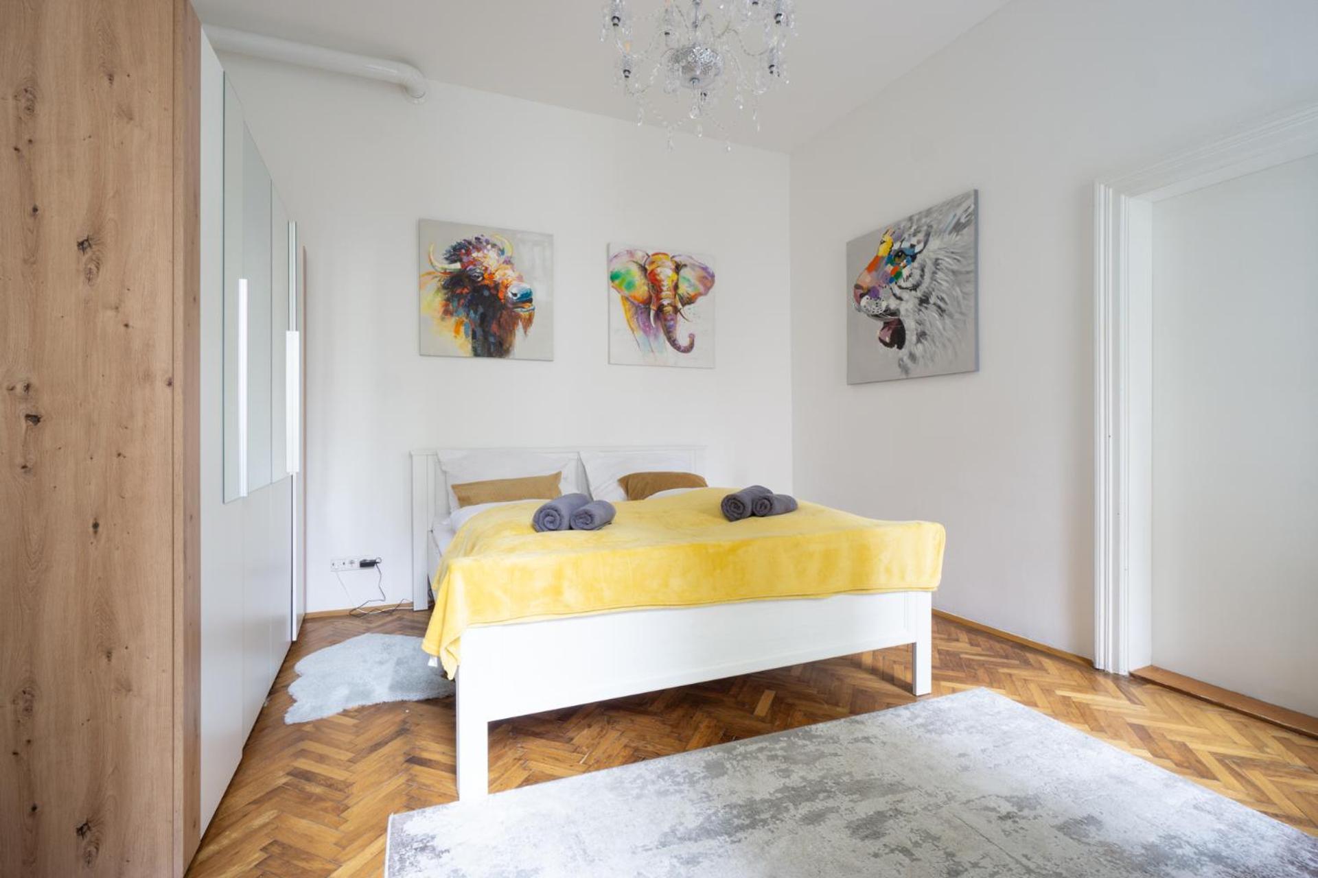 Central Apartment In Viennese Old Building Экстерьер фото