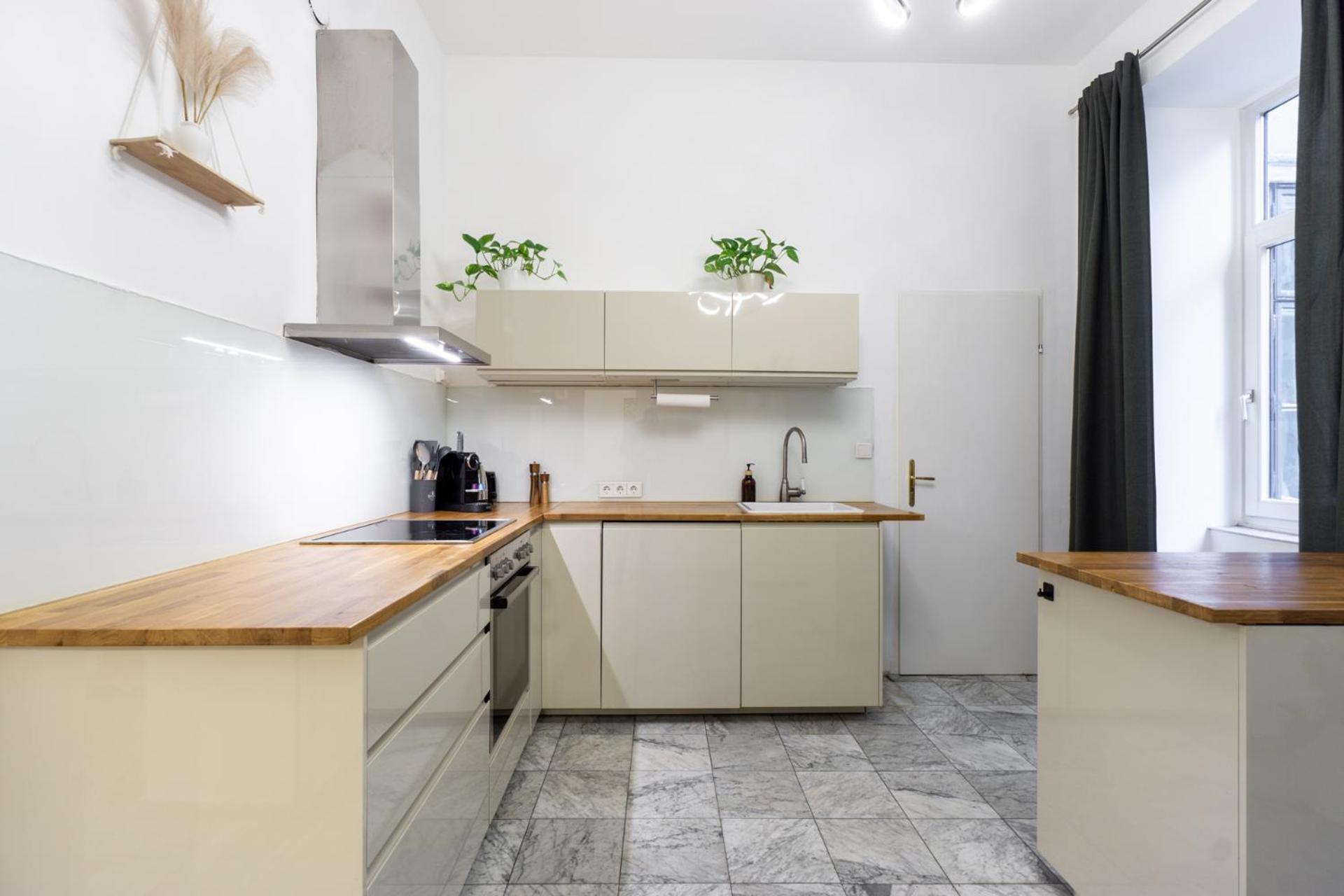 Central Apartment In Viennese Old Building Экстерьер фото